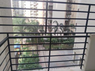 Balcony Image of 1700 Sq.ft 3 BHK Apartment / Flat for sale in Cosmos Golden Heights, Crossings Republik Ghaziabad for Rs. 9900000