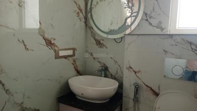 Bathroom Image of 750 Sq.ft 1 BHK Builder Floor for rent in Sector 14 Gurgaon for Rs. 31000