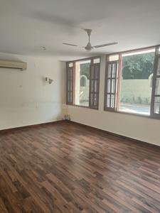 Bedroom Image of 10800 Sq.ft 4.5 BHK Independent House for rent in Sector 27 Chandigarh for Rs. 290000