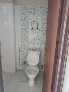 Bathroom Image of 1215 Sq.ft 2.5 BHK Apartment / Flat for sale in Amrapali Empire, Crossings Republik Ghaziabad for Rs. 7500000