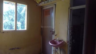 Bathroom Image of 400 Sq.ft 1 RK Independent House for rent in Shri Ram Nagar Indore for Rs. 8000