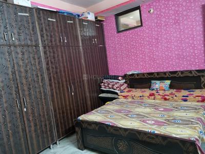 Bedroom Image of 500 Sq.ft 1 BHK Apartment / Flat for rent in Mahavir Enclave New Delhi for Rs. 18000