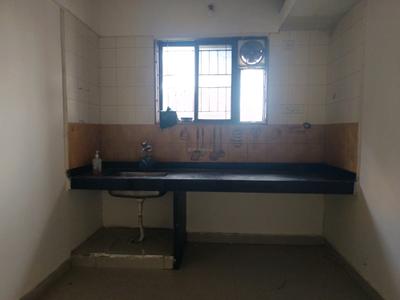 Kitchen Image of 680 Sq.ft 1 BHK Apartment / Flat for rent in Magarpatta Heliconia, Hadapsar Pune for Rs. 23000