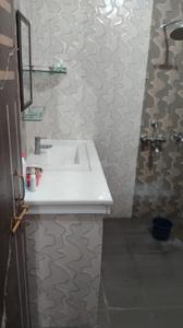 Bathroom Image of 500 Sq.ft 1 RK Builder Floor for rent in Indira Nagar Lucknow for Rs. 10000
