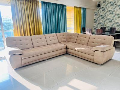 Hall Image of 2250 Sq.ft 4 BHK Apartment / Flat for rent in Amanora Aspire Towers, Hadapsar Pune for Rs. 105000
