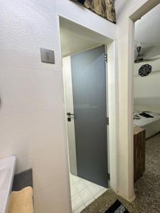 Bathroom Image of 905 Sq.ft 2 BHK Apartment / Flat for rent in Santacruz East Mumbai for Rs. 75000