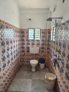 Bathroom Image of 1100 Sq.ft 7 BHK Independent House for sale in Maheshtala Kolkata for Rs. 4100000