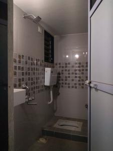 Common Bathroom Image of 660 Sq.ft 1 BHK Apartment / Flat for sale in Munish Emonics Tower, Vasai East Vasai for Rs. 3877000