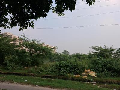 Image of 200 Sq.ft Residential Plot / Land for sale in Sector 104, Noida for Rs. 30000000