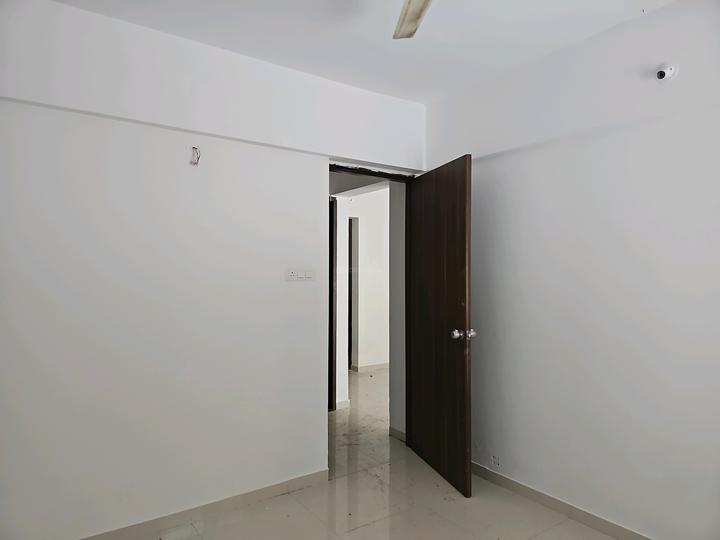 Majestique Manhattan E F Main Image 1