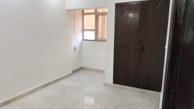 Bedroom Image of 1300 Sq.ft 3 BHK Apartment / Flat for rent in Shikha Apartments, Patparganj New Delhi for Rs. 35000
