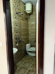 Image of 950 Sq.ft 2 BHK Builder Floor for rent in Ramesh Nagar, New Delhi for Rs. 27500