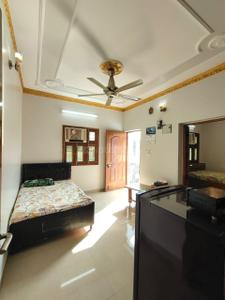 Bedroom Image of 780 Sq.ft 1 BHK Apartment / Flat for rent in DDA Flats Sarita Vihar, Sarita Vihar New Delhi for Rs. 28500