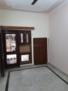 Bedroom Image of 1000 Sq.ft 3 BHK Builder Floor for rent in Vikaspuri New Delhi for Rs. 30000