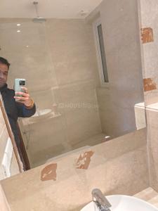 Bathroom Image of 4500 Sq.ft 4 BHK Apartment / Flat for sale in Gulmohar Park New Delhi for Rs. 180000000