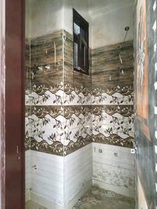 Common Bathroom Image of 750 Sq.ft 2 BHK Builder Floor for sale in DLF Ankur Vihar Ghaziabad for Rs. 2360004