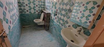 Bathroom Image of 1200 Sq.ft 2 BHK Apartment / Flat for rent in Banaswadi Bengaluru for Rs. 30500