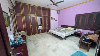 Bedroom Image of 3500 Sq.ft 3 BHK Independent House for sale in Alkapuri Vadodara for Rs. 50000000