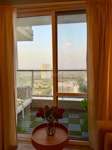 Balcony Image of 3050 Sq.ft 4.5 BHK Apartment / Flat for rent in DLF One Midtown, Karampura New Delhi for Rs. 189000