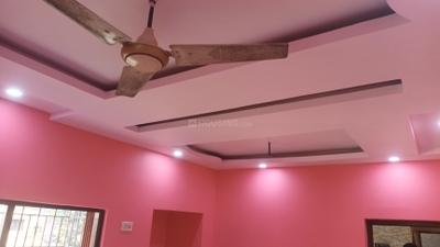 Bedroom Image of 475 Sq.ft 1 BHK Apartment / Flat for rent in Picnic Garden Kolkata for Rs. 8500
