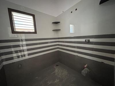 Bathroom Image of 700 Sq.ft 1 BHK Builder Floor for rent in Indira Nagar Bengaluru for Rs. 37500
