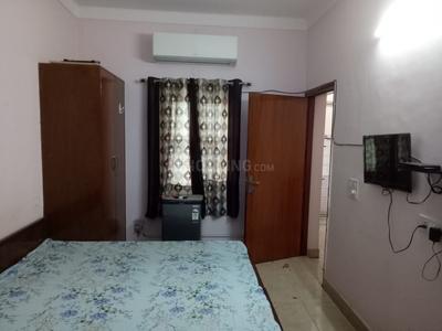 Bedroom Image of Girls pg in Green Park Extension, New Delhi