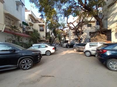 Image of 2000 Sq.ft 3 BHK Apartment / Flat for sale in DDA Sector C Pocket 8, Vasant Kunj, New Delhi for Rs. 35000000