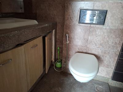 Image of 1820 Sq.ft 3 BHK Apartment / Flat for rent in Raheja Vedaanta, Sector 108, Gurgaon for Rs. 33000