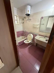 Bathroom Image of 1600 Sq.ft 3.5 BHK Apartment / Flat for sale in JP Nagar Bengaluru for Rs. 13500000