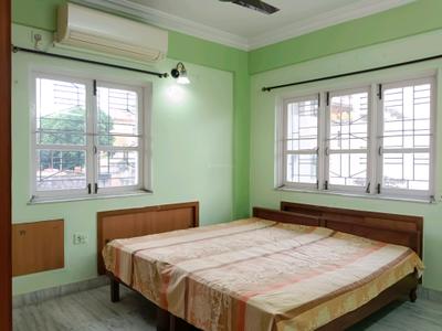 Bedroom Image of 1200 Sq.ft 2 BHK Apartment / Flat for rent in Kalighat Kolkata for Rs. 45000