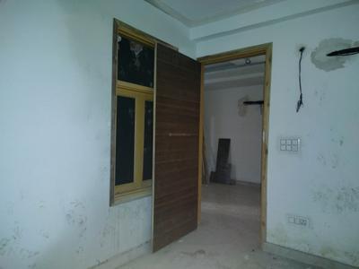 Bedroom Image of 650 Sq.ft 2 BHK Apartment / Flat for sale in Sangam Vihar New Delhi for Rs. 4000000