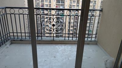 Balcony Image of 1428 Sq.ft 3 BHK Apartment / Flat for rent in Prateek Grand City, Siddharth Vihar Ghaziabad for Rs. 35000