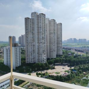 Balcony Image of 1600 Sq.ft 2.5 BHK Apartment / Flat for sale in Puri Emerald Bay, Sector 104 Gurgaon for Rs. 25000000