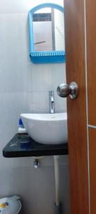 Bathroom Image of 800 Sq.ft 2 BHK Apartment / Flat for rent in NG Vrundavan, Yerawada Pune for Rs. 34000