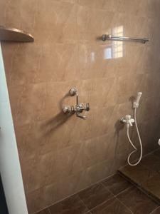 Bathroom Image of 1600 Sq.ft 2.5 BHK Builder Floor for rent in Ondipudur Coimbatore for Rs. 30000