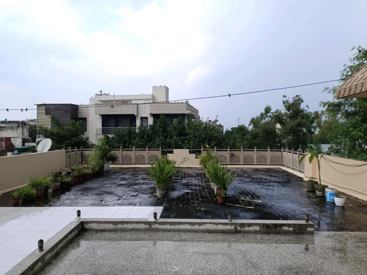 Tagore Park Extension, Mukherjee Nagar Building View 1