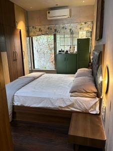 Bedroom Image of 650 Sq.ft 1.5 BHK Apartment / Flat for rent in Bandra West Mumbai for Rs. 135000