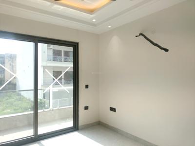 Bedroom Image of 2799 Sq.ft 4 BHK Builder Floor for sale in Puri Luxuria Floors, Sector 89 Faridabad for Rs. 32000000