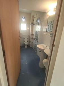 Bathroom Image of 750 Sq.ft 2 BHK Apartment / Flat for sale in Madurdaha Kolkata for Rs. 4300000