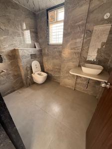 Bathroom Image of 1750 Sq.ft 3 BHK Apartment / Flat for rent in Shankar Nagar Nagpur for Rs. 45000