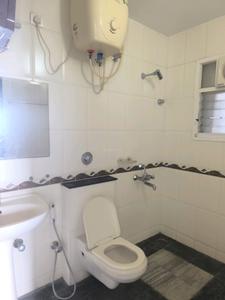 Common Bathroom Image of 1339 Sq.ft 2 BHK Apartment / Flat for rent in Purva Highland, Mallasandra Bengaluru for Rs. 40000