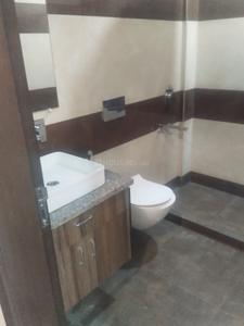 Bathroom Image of 1800 Sq.ft 3 BHK Builder Floor for sale in Mansarover Garden New Delhi for Rs. 29000000