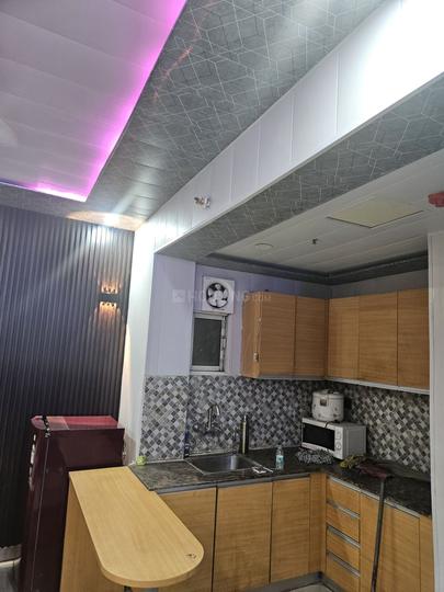 Supertech Czar Suites Main Image 1