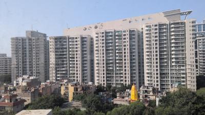 Image of 1450 Sq.ft 3 BHK Apartment / Flat for rent in DLF Carlton Estate, Sector 53, Gurgaon for Rs. 65000