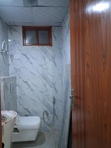 Common Bathroom Image of 1700 Sq.ft 3 BHK Apartment / Flat for sale in Sector 104 Noida for Rs. 7200000