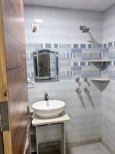 Bathroom Image of 1125 Sq.ft 3.5 BHK Independent House for rent in Vikaspuri Luxury Homes, Vikaspuri New Delhi for Rs. 50000