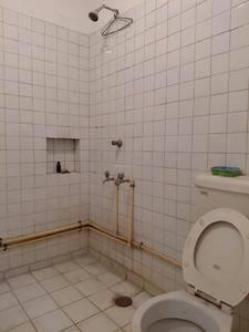 Common Bathroom Image of 1500 Sq.ft 3 BHK Builder Floor for sale in Saket New Delhi for Rs. 30500000