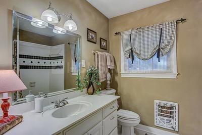 Bathroom Image of 3500 Sq.ft 6 BHK Apartment / Flat for sale in Ariisto Cloud, Vile Parle West Mumbai for Rs. 150000000