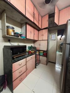 Kitchen Image of 800 Sq.ft 2 BHK Apartment / Flat for sale in Kandivali West Mumbai for Rs. 13000000