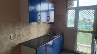 Kitchen Image of 1349 Sq.ft 3 BHK Apartment / Flat for rent in Gardenia Glory, Sector 46 Noida for Rs. 36500